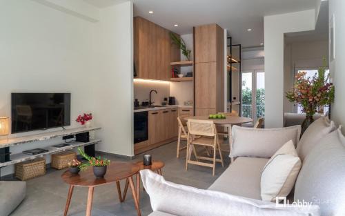 Peiraiki Apartment | La Mer Apartment by LobbySquare