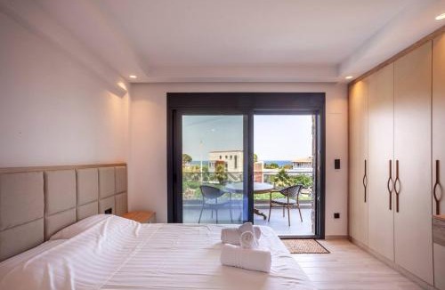Pefkochori Villa | La Penny Luxe Villa