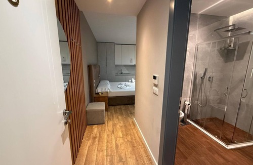 Tirana Hotel | La Villa Bnb