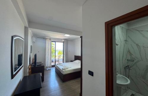Pogradec Bed & Breakfast | Lake view HOTEL DEA