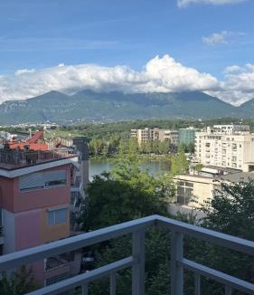 Elbasan Apartment | Lake View House