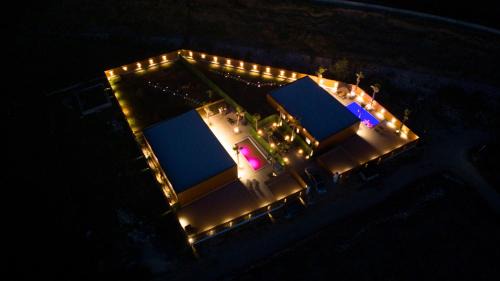Nikel Villa | Lakeside Palms