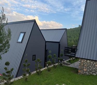 Shkoder Villa | Lakeside Villas & Jacuzzi Suites