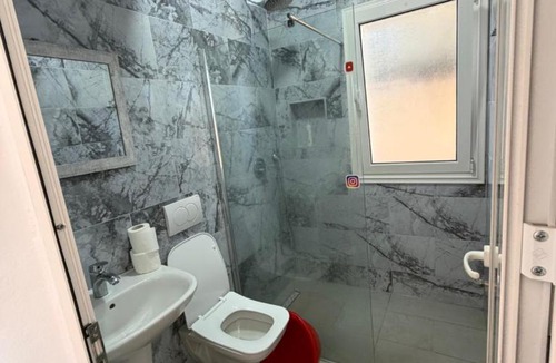 Ishem House | Lalëz Villa Hoxha
