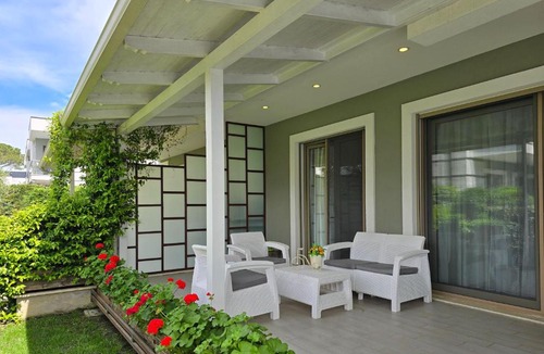 Ishem Apartment | Lalzit Bay Dream Villa - Happy Rentals
