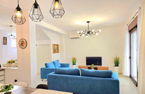 Ishem Apartment | Lalzit Bay Dream Villa - Happy Rentals