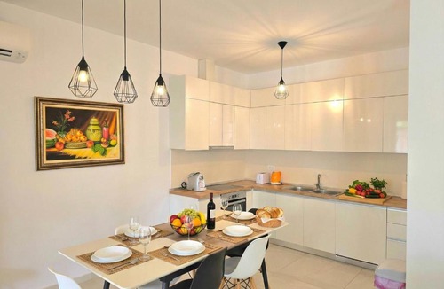 Ishem Apartment | Lalzit Bay Dream Villa - Happy Rentals