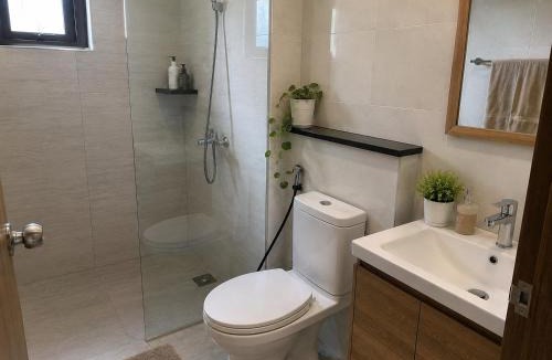 Tirana House | Larry Landers Homestay