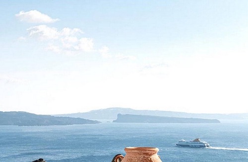Oia Villa | Lavish Santorini Suite | Eruption Escape Cave Suite | 2 Bedrooms | Breathtaking.