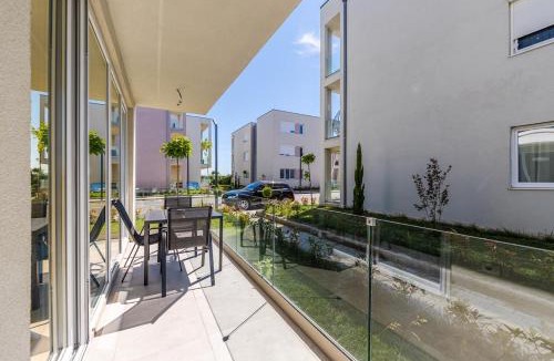 Sakës Apartment | Le Bleu Apartment Pool & Beach by PikHost
