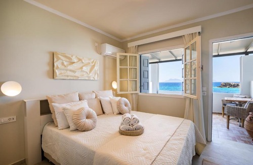 Lefkos Apartment | Le Grand Bleu Studios & Apartments