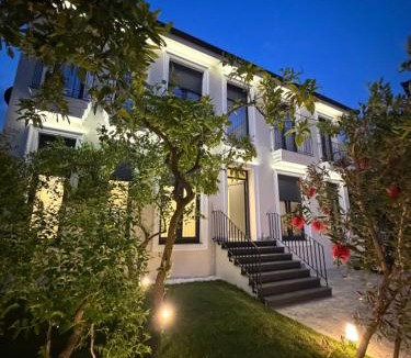Berat Apartment | Le Mom Apart Hotel