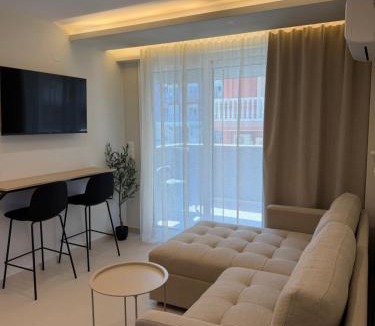 Katerini Apartment | Le Moon Suites