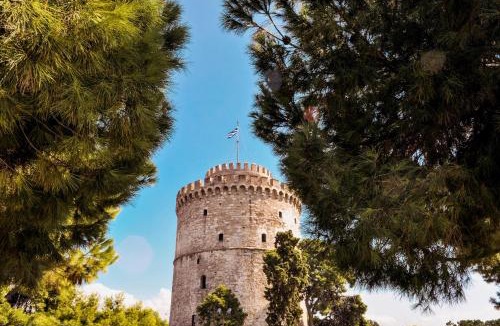 Kalamaria Apartment | Le Plaza, Modern Escape near Thessaloniki Center
