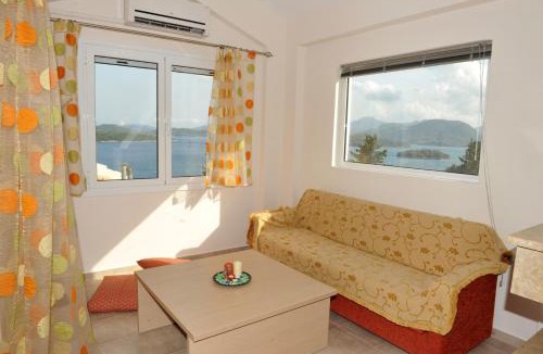 Perigiali Villa | Lemon Tree