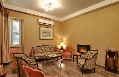 Old Town Apartment | Lemonia Luxury Apartment