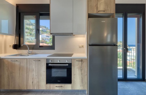 Evdilos Apartment | Lemonia Suites in Ikaria 4