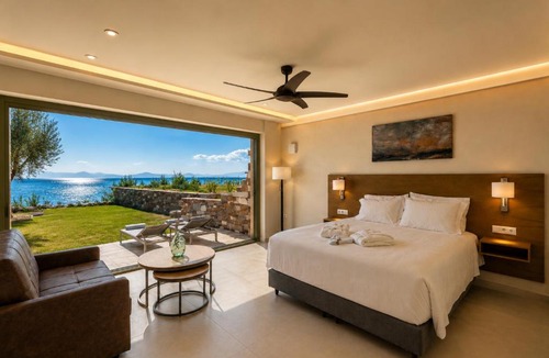 Kato Gatzea Hotel | LEOLIA Nautical Resort Kala Nera - Handwritten Collection