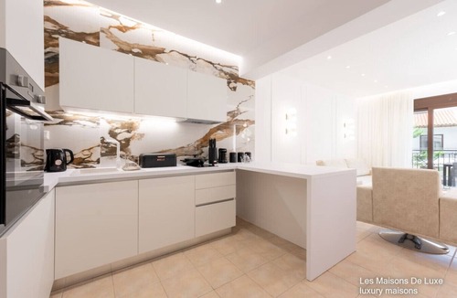 Afytos Apartment | Les Maisons Deluxe Superior by RentalsPro