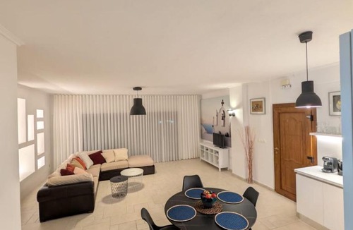 Afytos Villa | Leto Family Villa with access to the beach