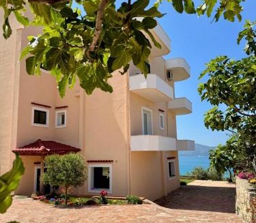 Orikum Apartment | Levi's Villa Radhima
