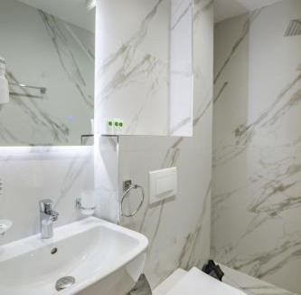 Qender Hotel | Lezet Hotel