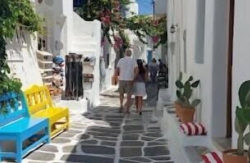Piso Livadi Hotel | LIL Paros luxury suites Entire Hotel