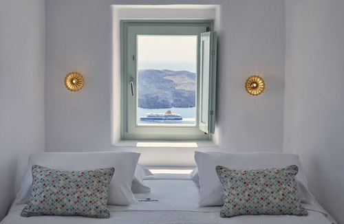 Fira Bed & Breakfast | Limestone
