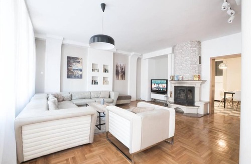 Matiçan Apartment | LINA - PRN, Aktashi Home