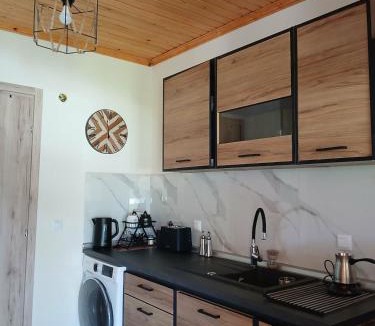Nea Iraklia House | Lingo garden house