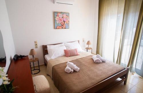 Petaloudes Apartment | LiRa 2
