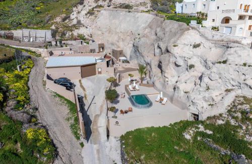 Vourvoulos Villa | Litheos Santorini Luxury Cave Suites