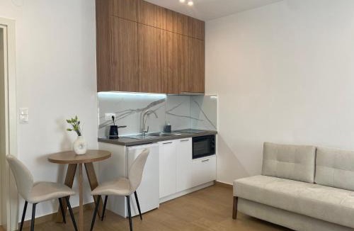 Loutraki Apartment | Lithos Guesthouse