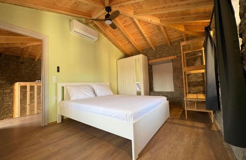 Varos House | Lithos Heritage