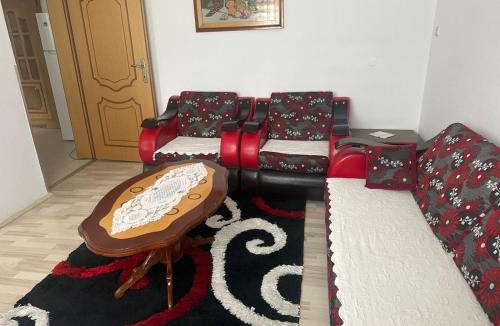 Bajram Curri Apartment | Little Alps Retreat