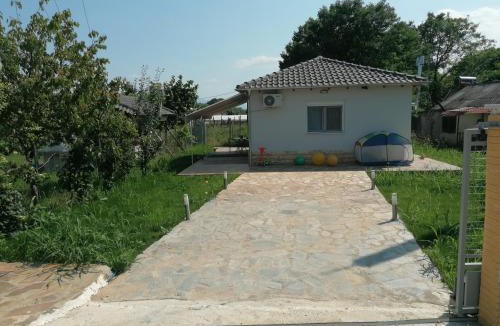 Drama Apartment | Little House on the Prairie-ΜΙΚΡΟ ΣΠΙΤΙ ΣΤΟ ΛΙΒΑΔΙ!