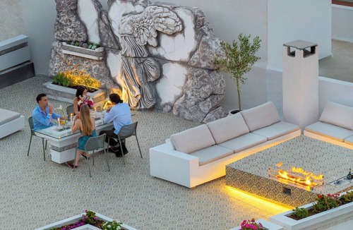 Thissio House | Live Your Myth | Villa with Acropolis View Plaka