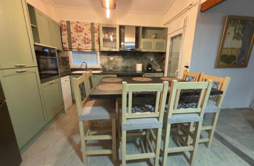 Itea Apartment | LoftElia Escape Itea - between Delphi and Galaxidi