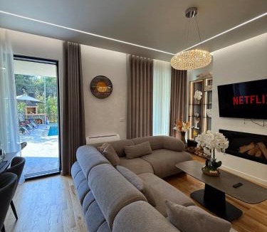 Golem Villa | London Pool Luxury Villa