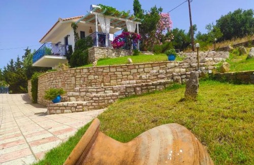 Pylos-Nestoras Apartment | Lontos Village