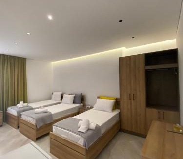 Delvine Hotel | Lori Gardenia Hotel
