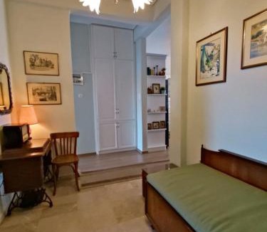 Sparta Apartment | Los Laureles Relaxing Vintage Home