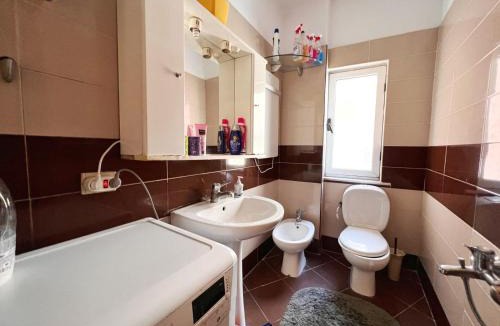 Blloku Apartment | Lovely and warm two bedroom apartament in Tirana