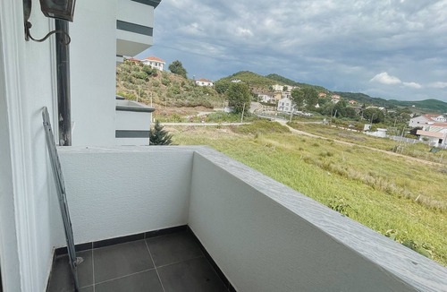 Ishem Apartment | Lovely Apartment Gjiri Lalzit 1