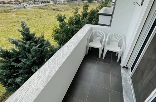 Ishem Apartment | Lovely Apartment Gjiri Lalzit 1