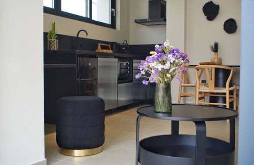 Volos City Centre House | Luaz Suites B2 Superior Suite