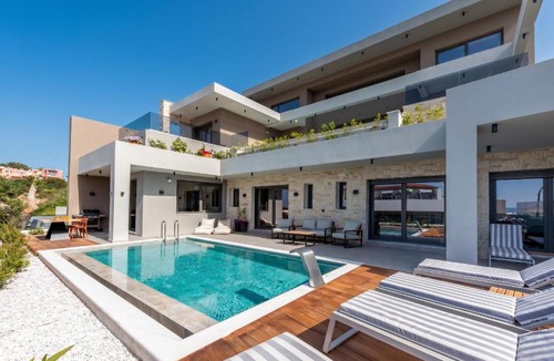 Kato Galatas Villa | Lusol Seafront Villas-"Free" Heated Pools, 100m Sea