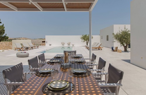 Paros Villa | Luxurious, peacefull villa near Naousa