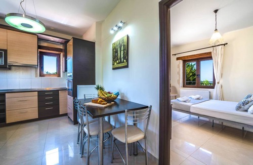 Asteri Villa | Luxurious two-storey house built in a farm