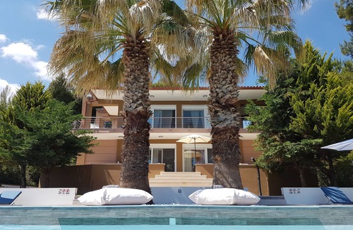 Kriopigi Villa | Luxurious Villa Anna Maria
